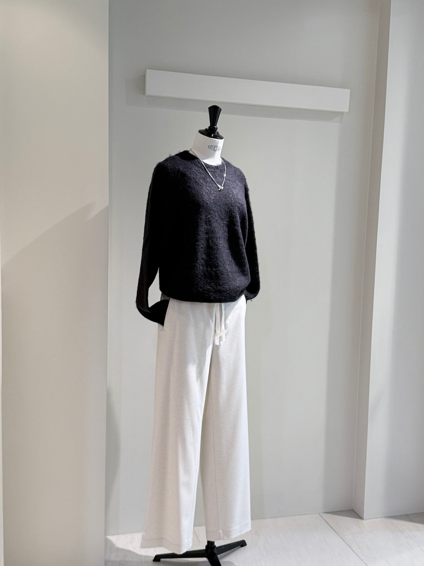 AURALEE/WOOL FULLING FLANNEL DRAWSTRING PANTS