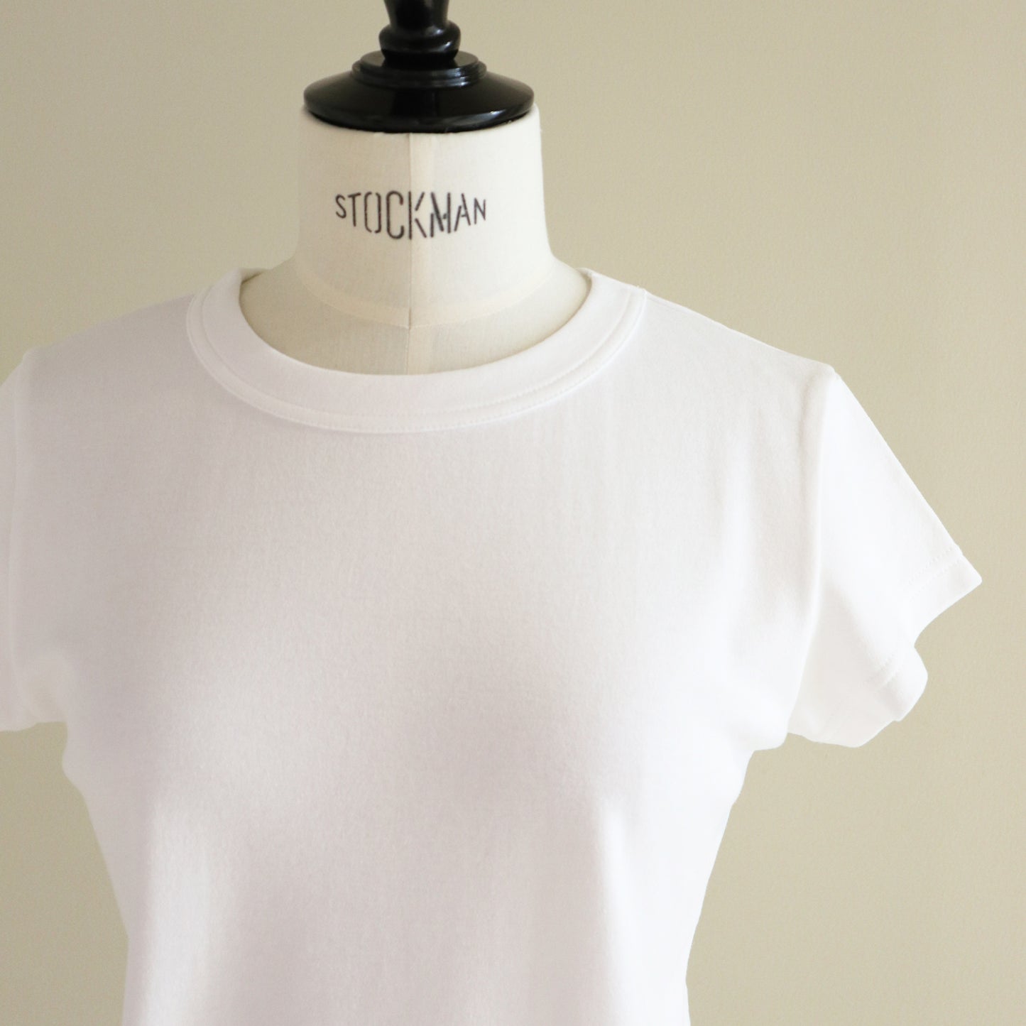 MADISONBLUE/CREW NECK TEE