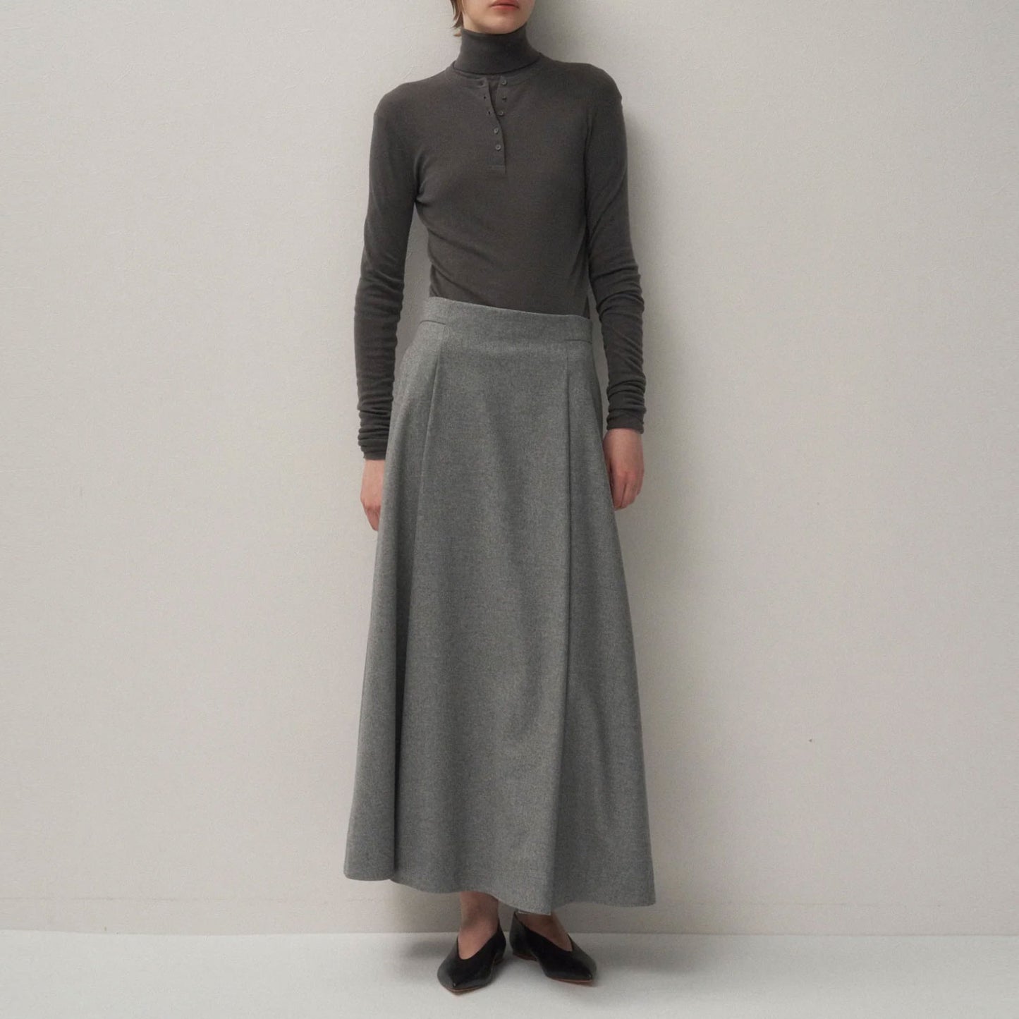 ATON|MERINO COLLEGE FLANNEL FLARED SKIRT
