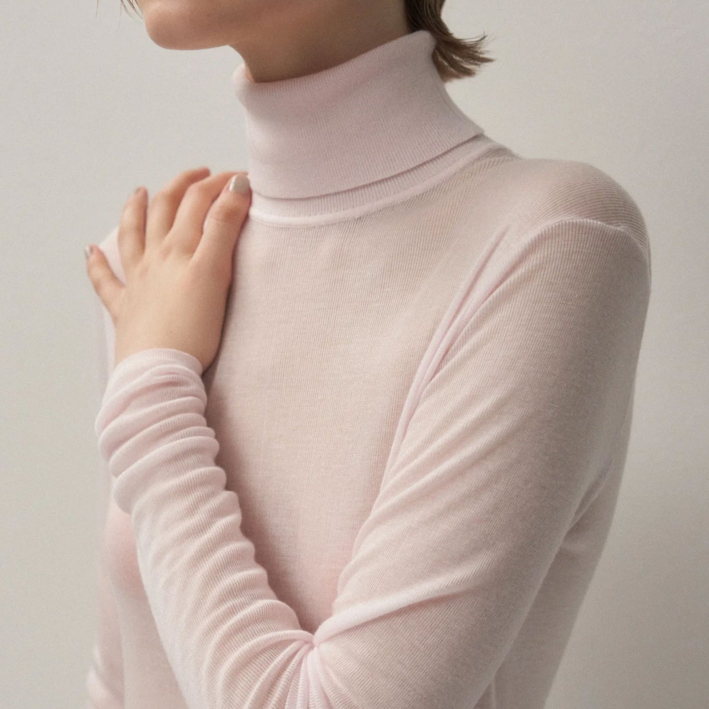 ATON|SILK BLENDED CIRCULAR RIB TURTLENECK SWEATER