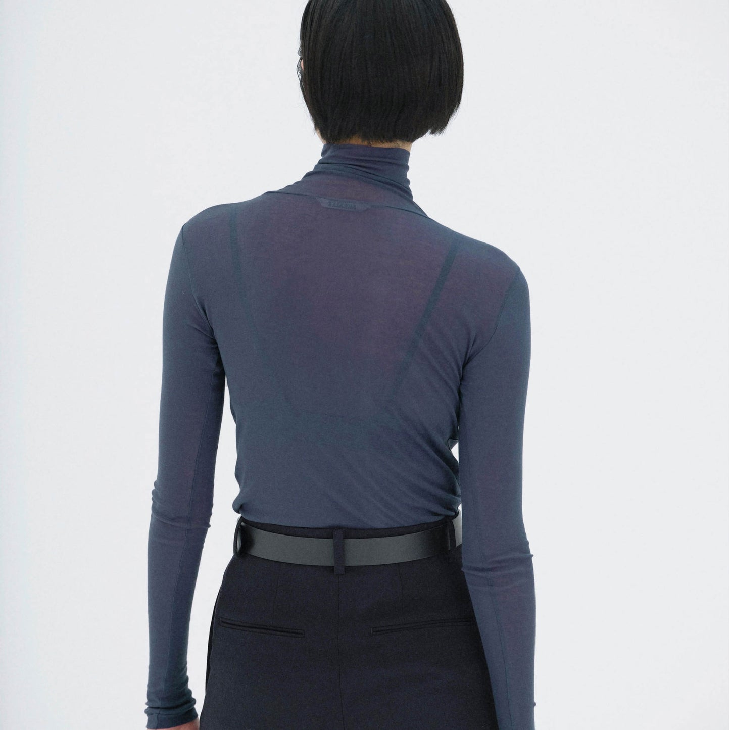 AURALEE/SUPER HIGH GAUGE SHEER RIB TURTLE NECK L/S TEE