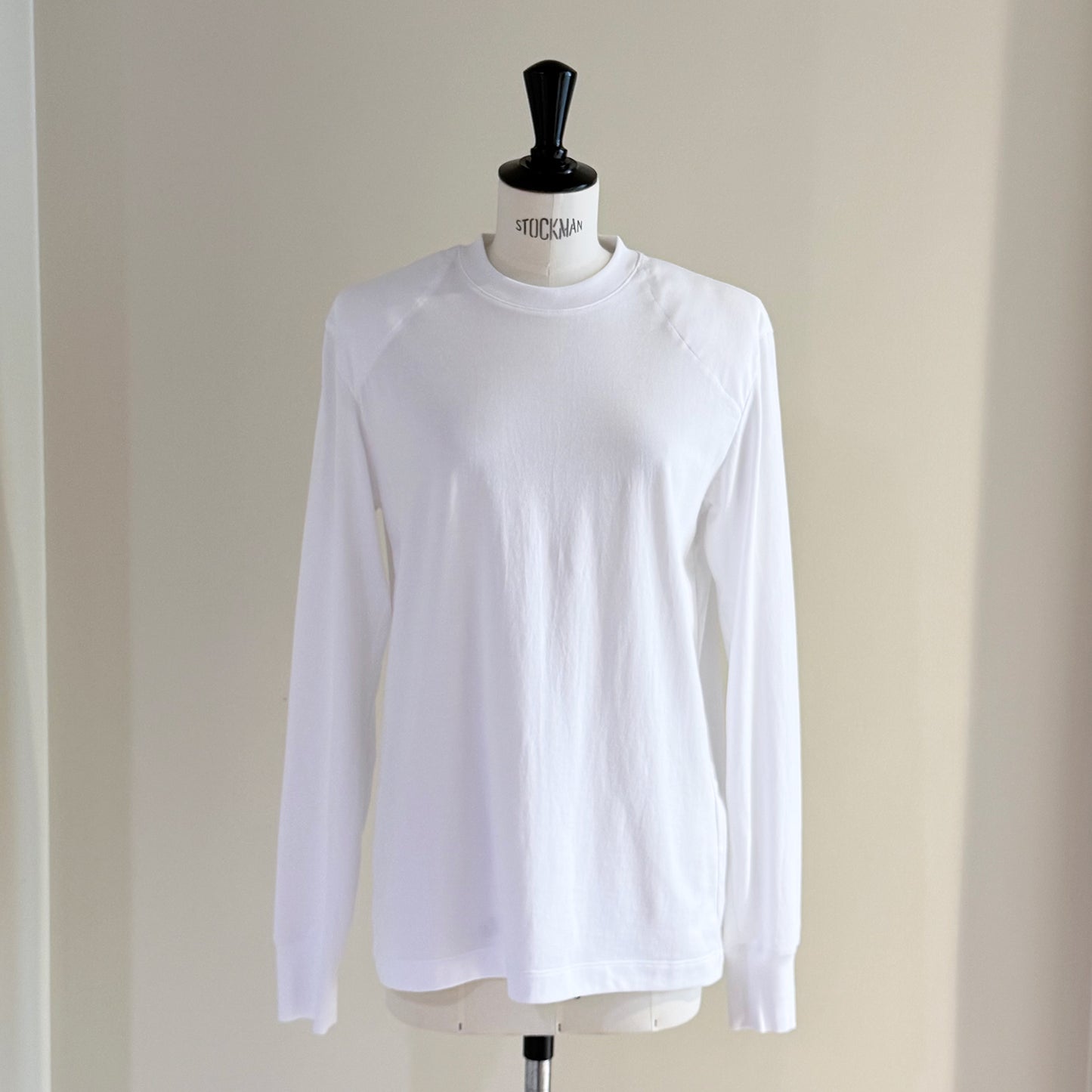 BOWTE/SUPIMA COTTON PADDED SHOULDER TEE