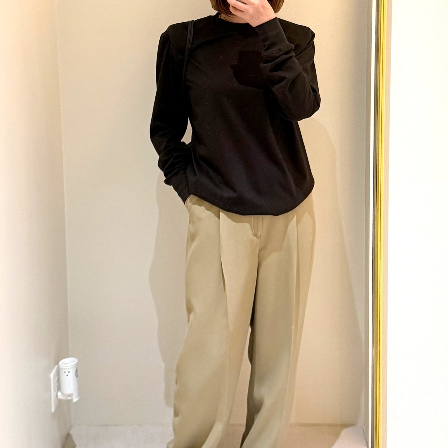 BOWTE/SUPIMA COTTON PADDED SHOULDER TEE