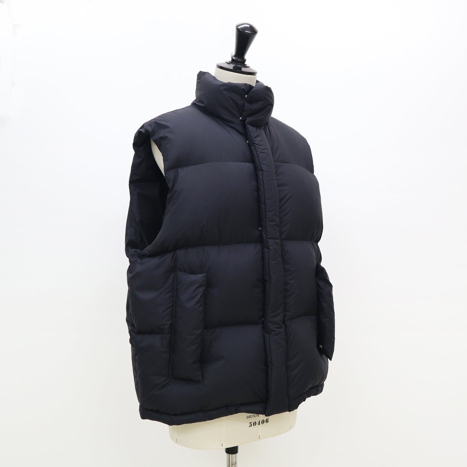 SUPER LIGHT NYLON RIPSTOP DOWN VEST+appracticar.es