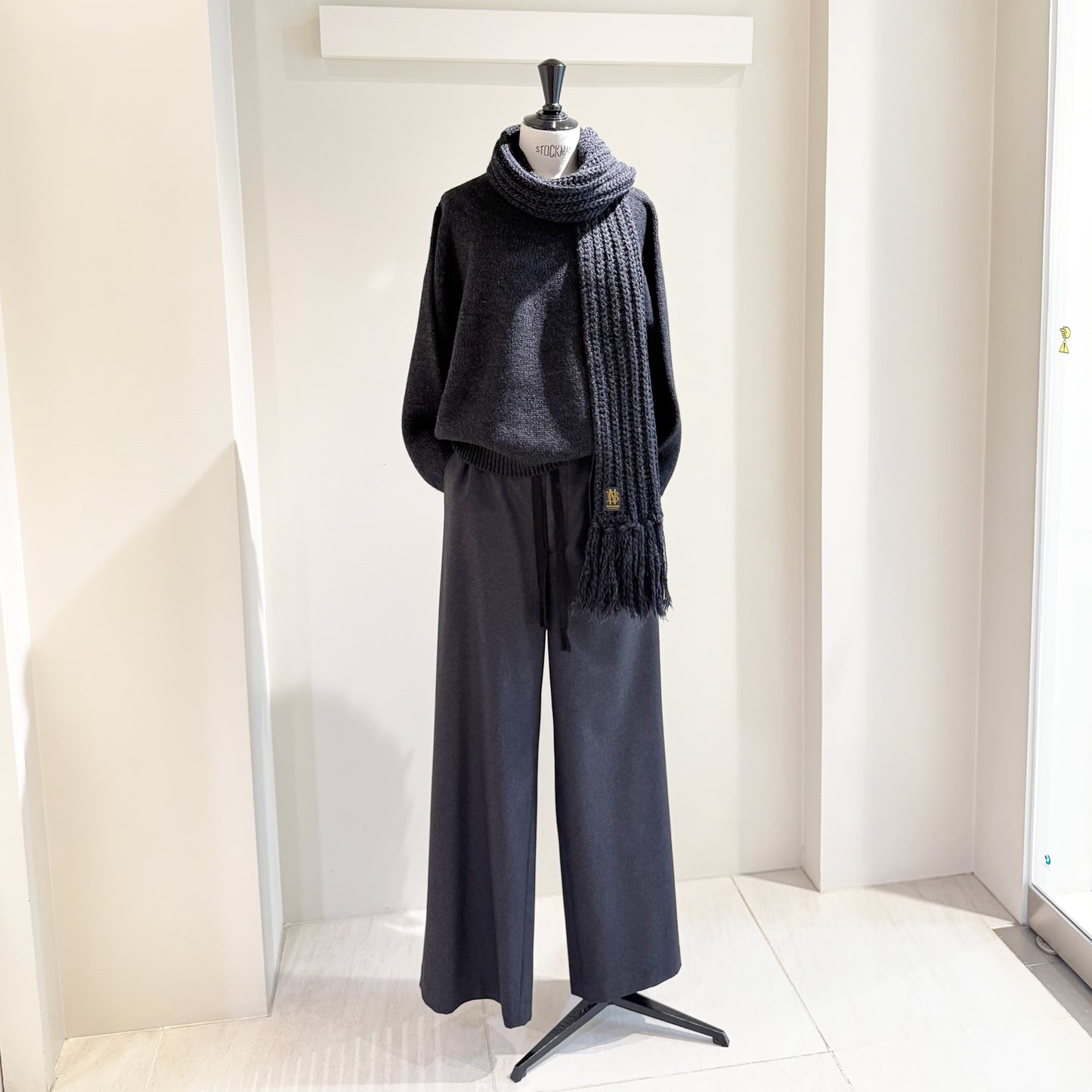 BATONER/SPREAD TENJIKU CREW NECK