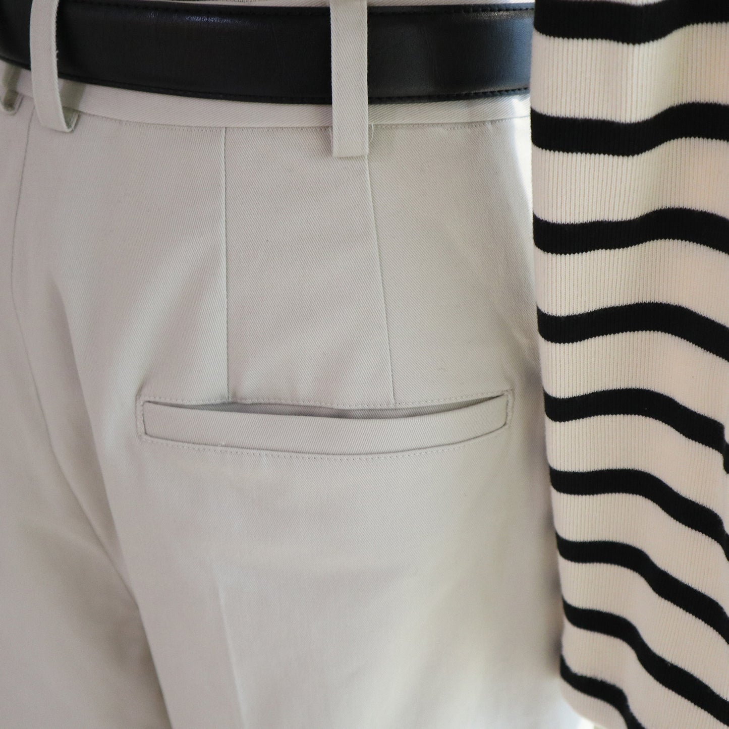 THREEDOTSTURQUOISE/THREE TUCK PANTS IVORY