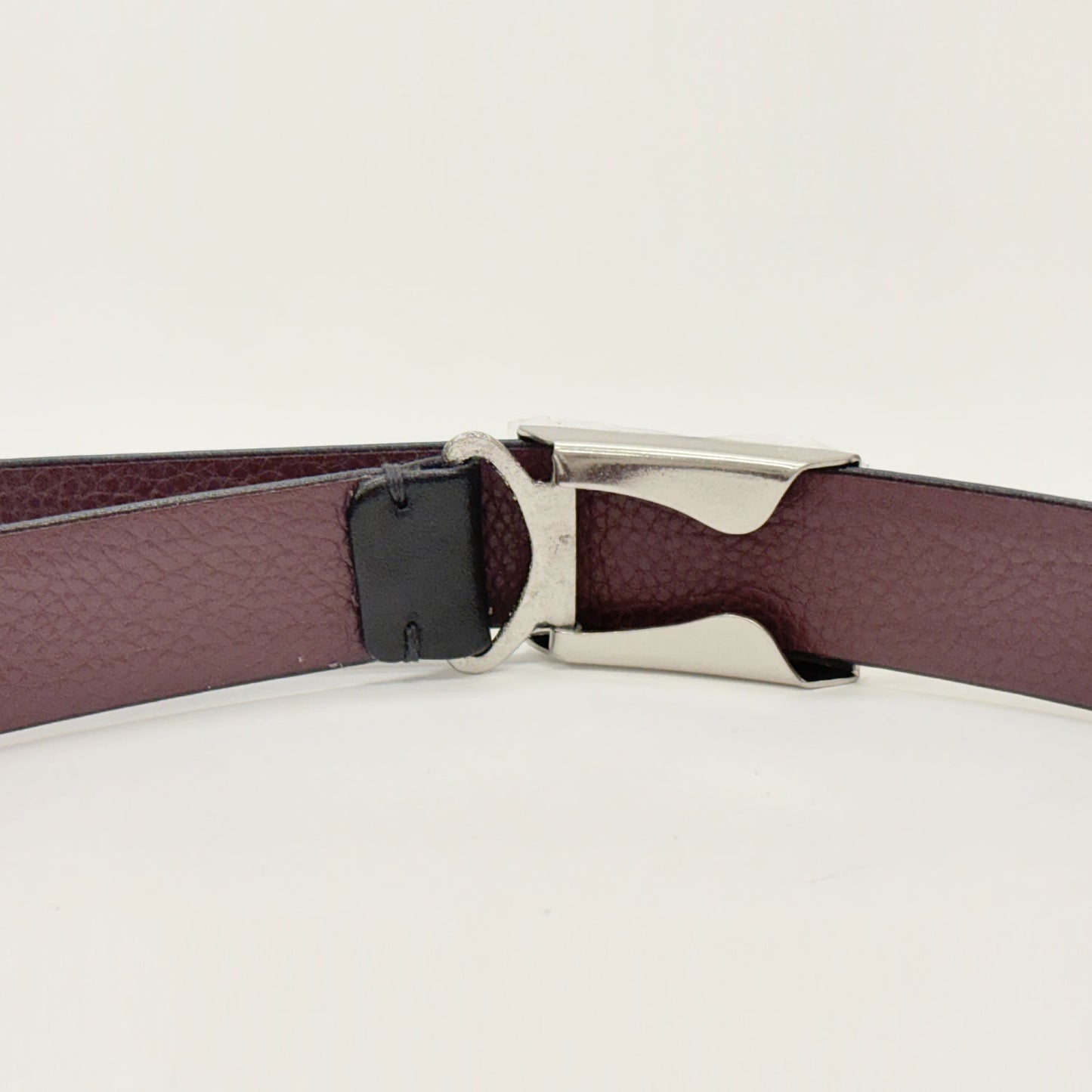 YLEVE/LEATHER BUCKLED BELT