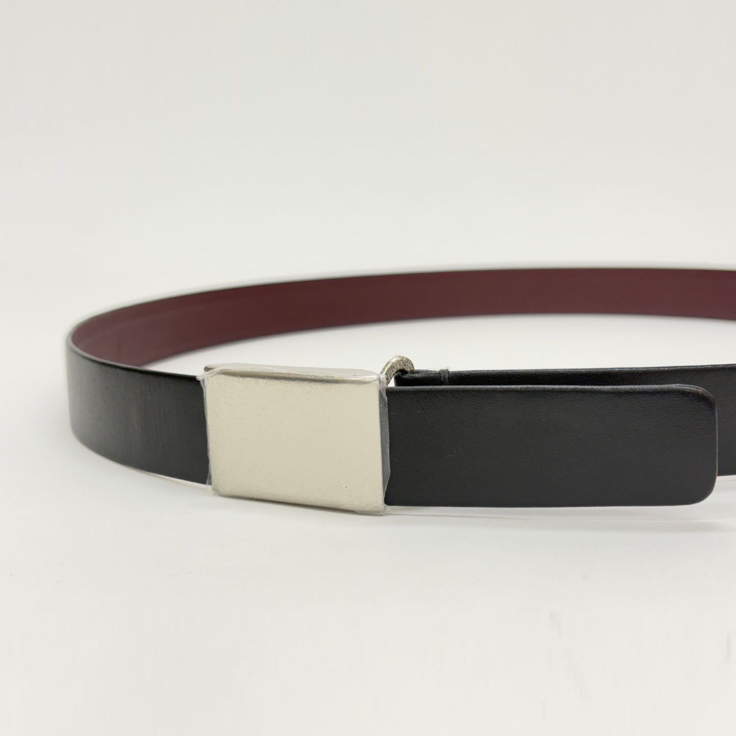 YLEVE/LEATHER BUCKLED BELT