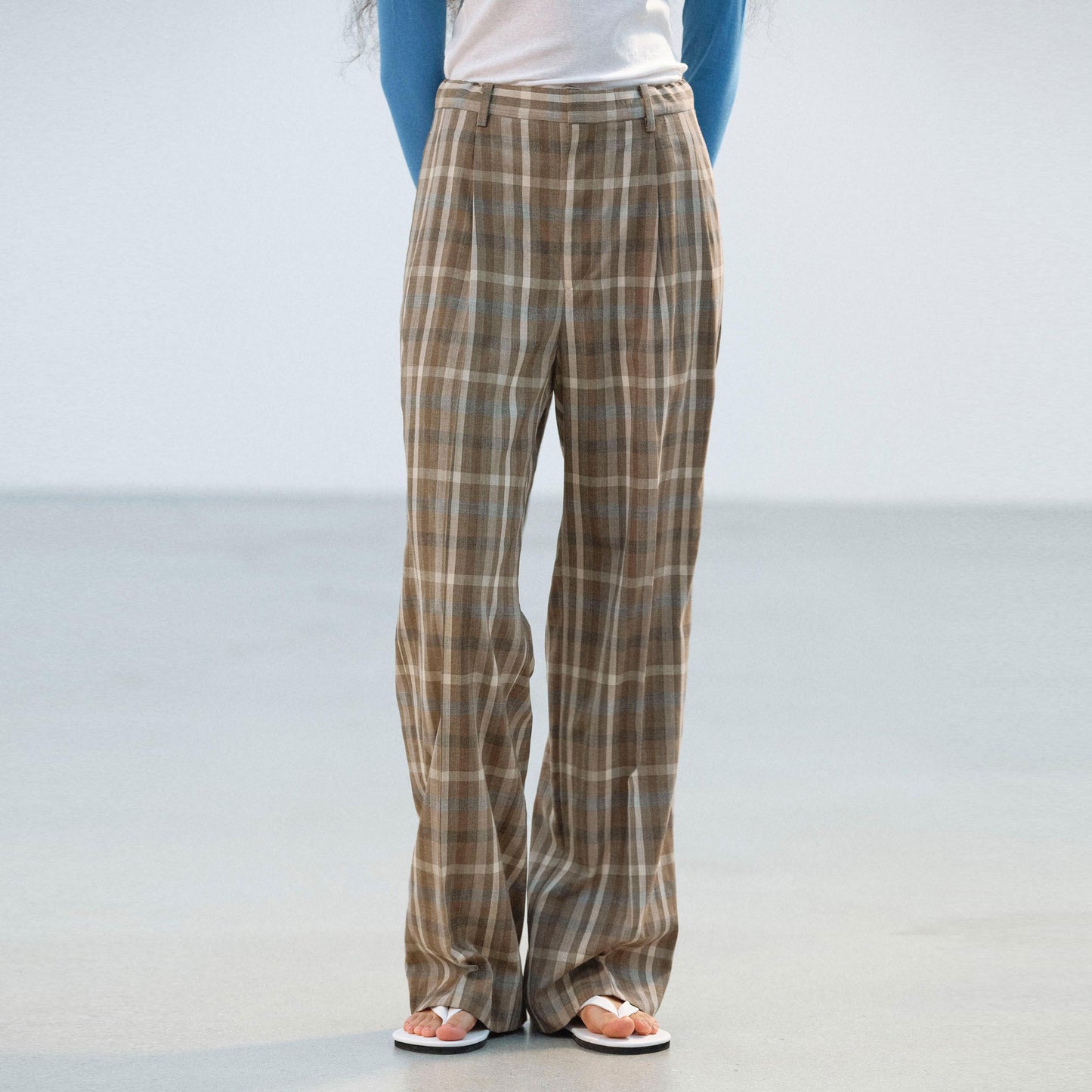 AURALEE/SUPER FINE TROPICAL WOOL CHECK TWO-TUCK SLACKS