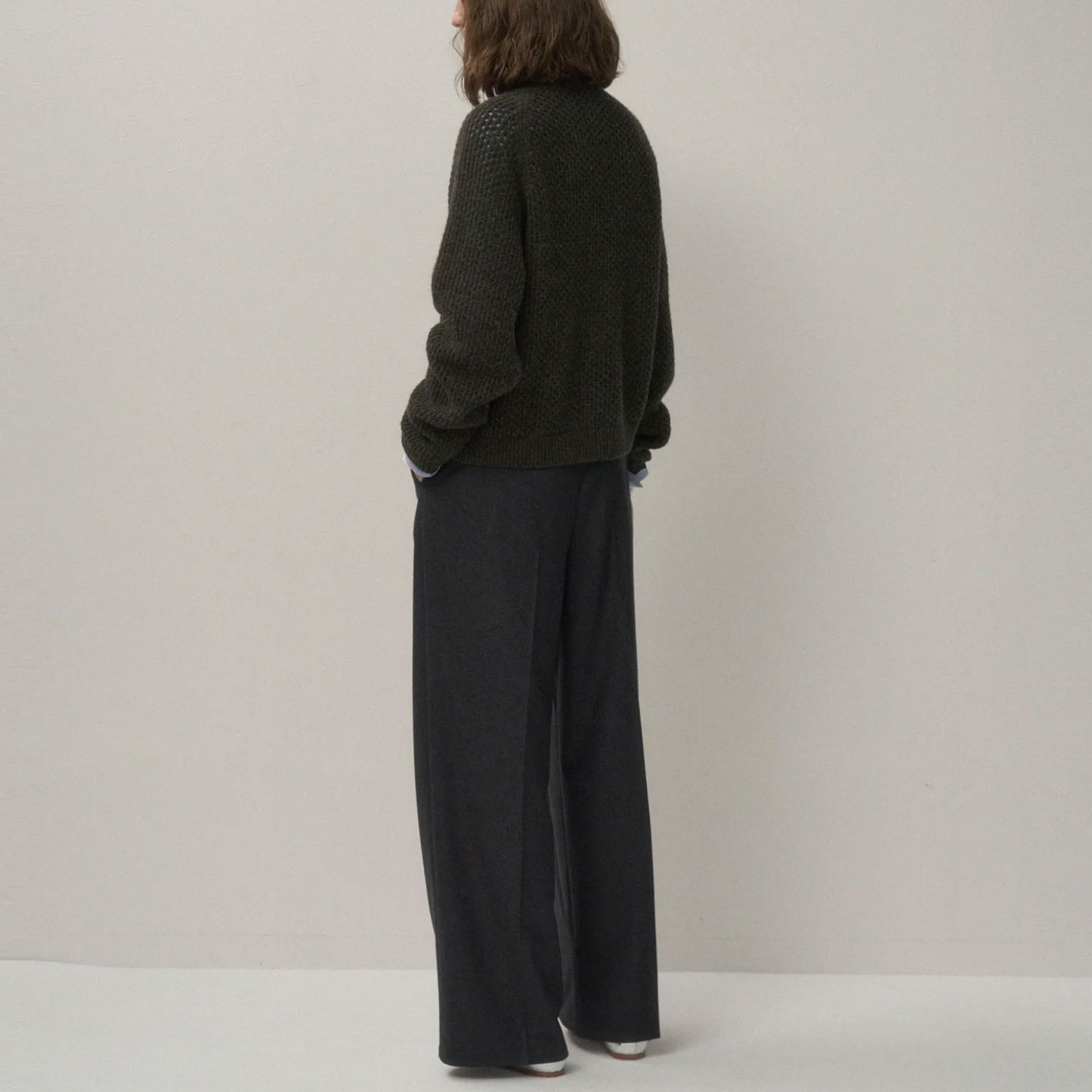 ATON|MERINO COLLEGE FLANNEL TUCKED WIDE PANTS