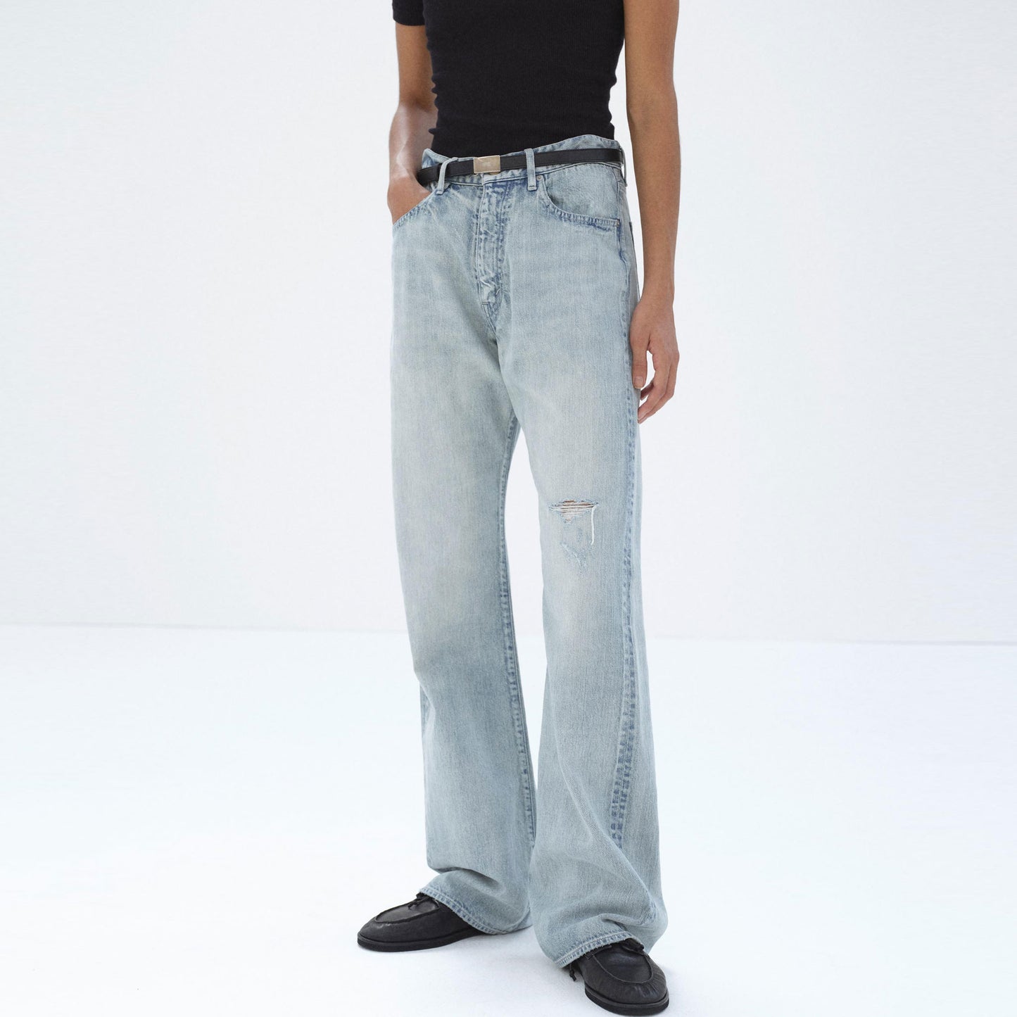 AURALEE/FADED SELVEDGE LIGHT DENIM PANTS