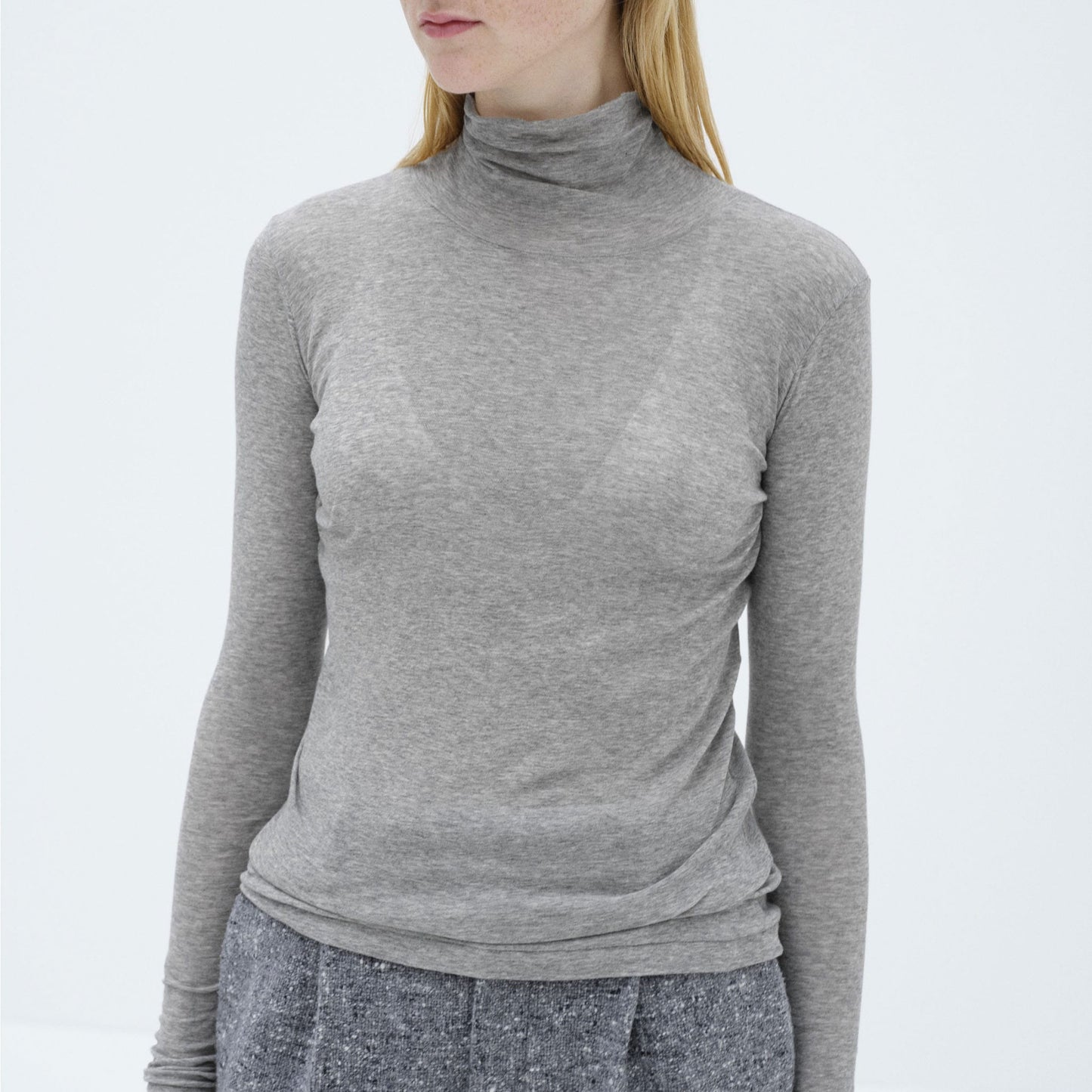 AURALEE/SUPER HIGH GAUGE SHEER RIB TURTLE NECK L/S TEE