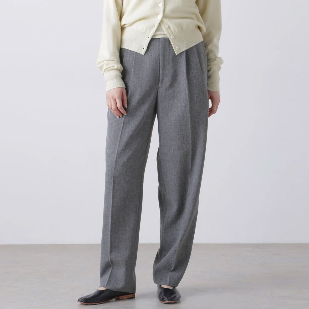 YLEVE/ROUGH WOOL TROUSERS