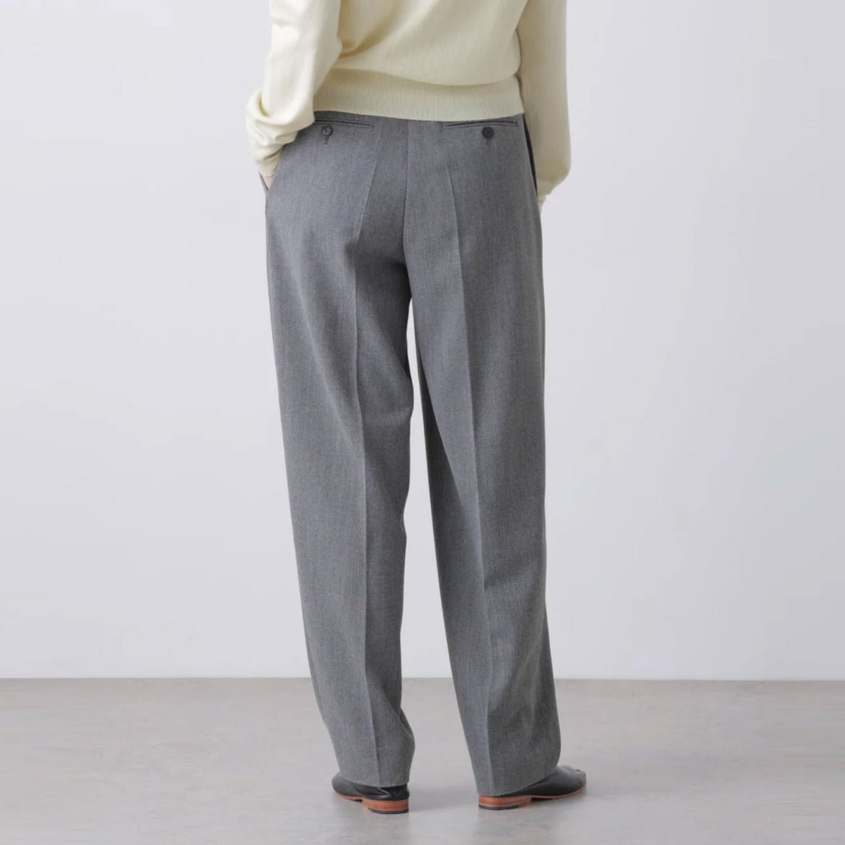 YLEVE/ROUGH WOOL TROUSERS